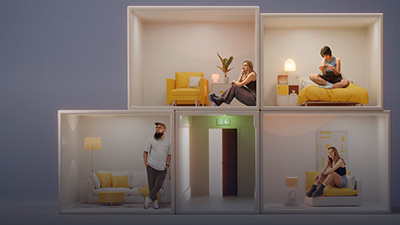 Das Titelbild der dritten Staffel der Doku-Serie 'Die Paartherapie' zeigt einen Therapeuten mit einem Paar in einer Gesprächssituation.